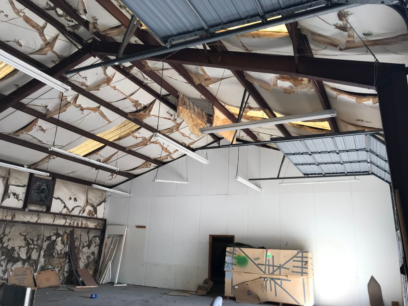 Former Auto Glass Repair Shop For Sale!: 819 S Spring Garden Ave, Deland, FL 32720